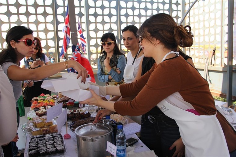 CrumbleBerrys Eat cake for a cause